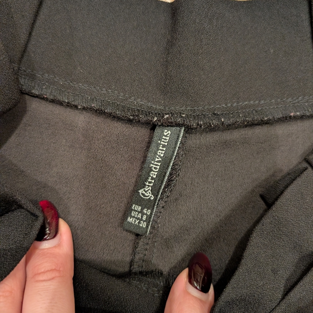 Stradivarius Black High Waisted Dress Shorts - Picture 6 of 10